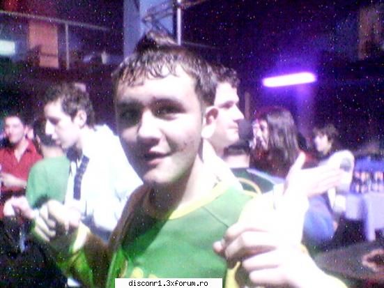 dj - )) lol .. piky nu chiar asa mult live .. ca o sa - muzica